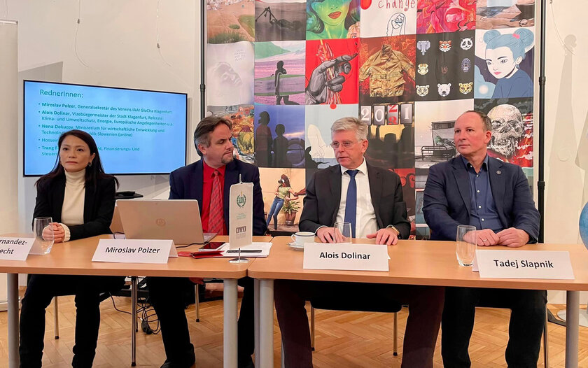 Beim Pressegespräch: Trang Fernandez-Leenknecht aus der Schweiz, Miroslav Polzer (Generalsekretär Verein „GloCha“), Vzbgm. Prof. Mag. Alois Dolinar und Tadej Slapnik aus Slowenien.