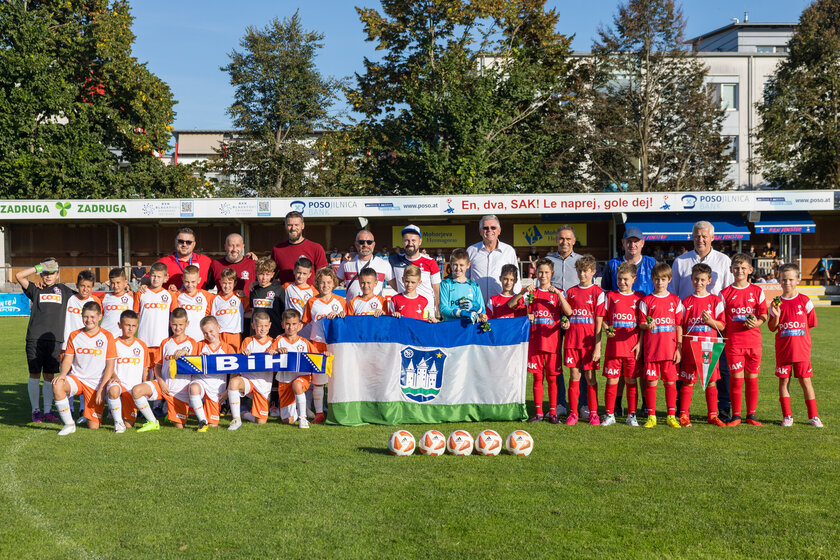Freitagnachmittag trafen der SAK Klagenfurt/Celovec und NK Jedinstvo Bihac am Fußballplatz aufeinander. Foto: StadtKommunikation/Kulmer