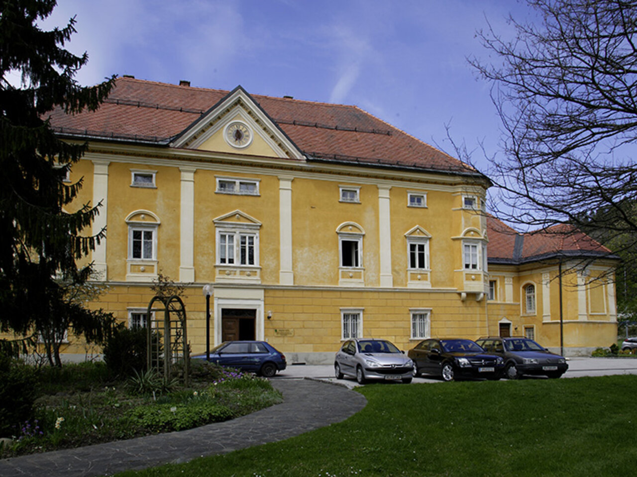 Haupteingang zum Schloss Pitzelstätten©StadtPresse/Puch