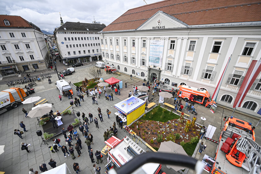 Sowohl am Neuen Platz als auch im Rathaus gab es ein tolles Programm. Foto: StadtKommunikation/Bauer