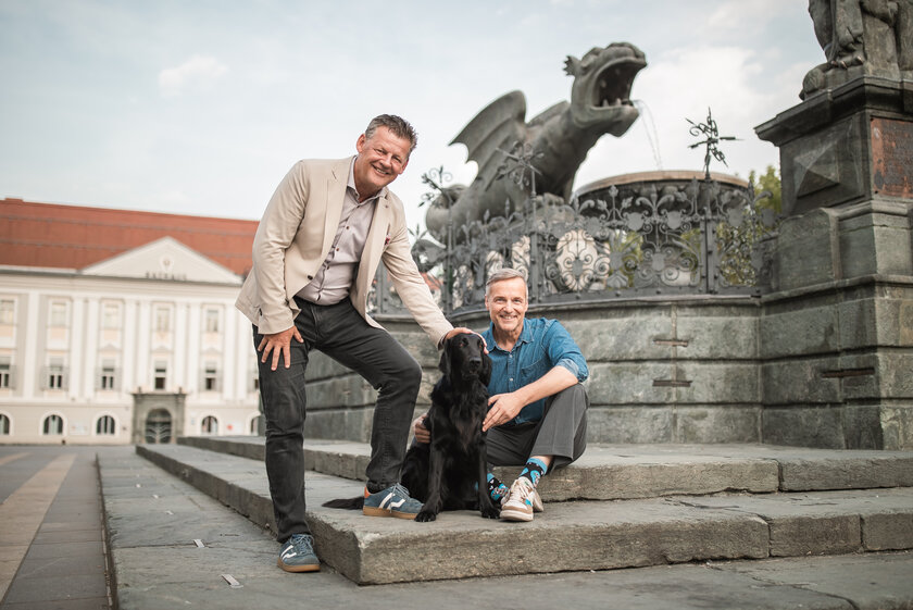Bürgermeister Christian Scheider und Gemeinderat Michael Gussnig freuen sich auf den Tierschutztag.  Foto: StadtKommunikation/Zangerle
