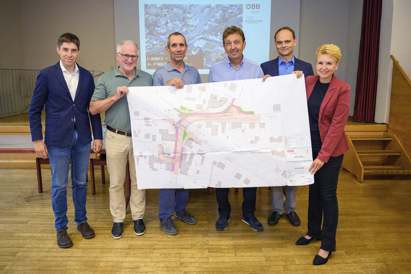 Stadt Klagenfurt und ÖBB luden Anrainer zu einer Infoveranstaltung in das Gemeindezentrum Waidmannsdorf ein.
