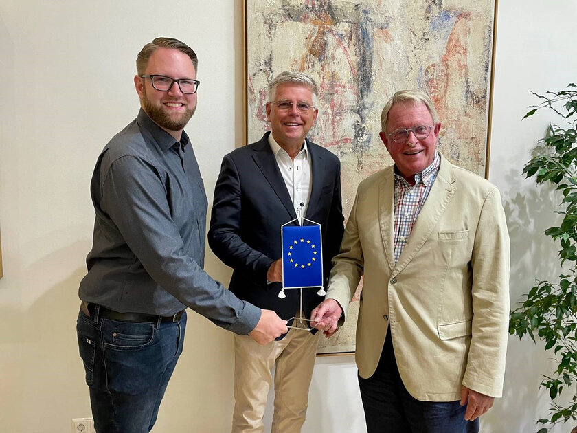 Europahaus Geschäftsführer Marc Germeshausen und Vizebürgermeister Alois Dolinar gratulierten Dr. Christof Zernatto zu seiner neuen Funktion.