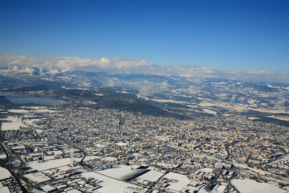 Luftaufnahme Klagenfurt Winter (Foto: SK / Schrottshammer)