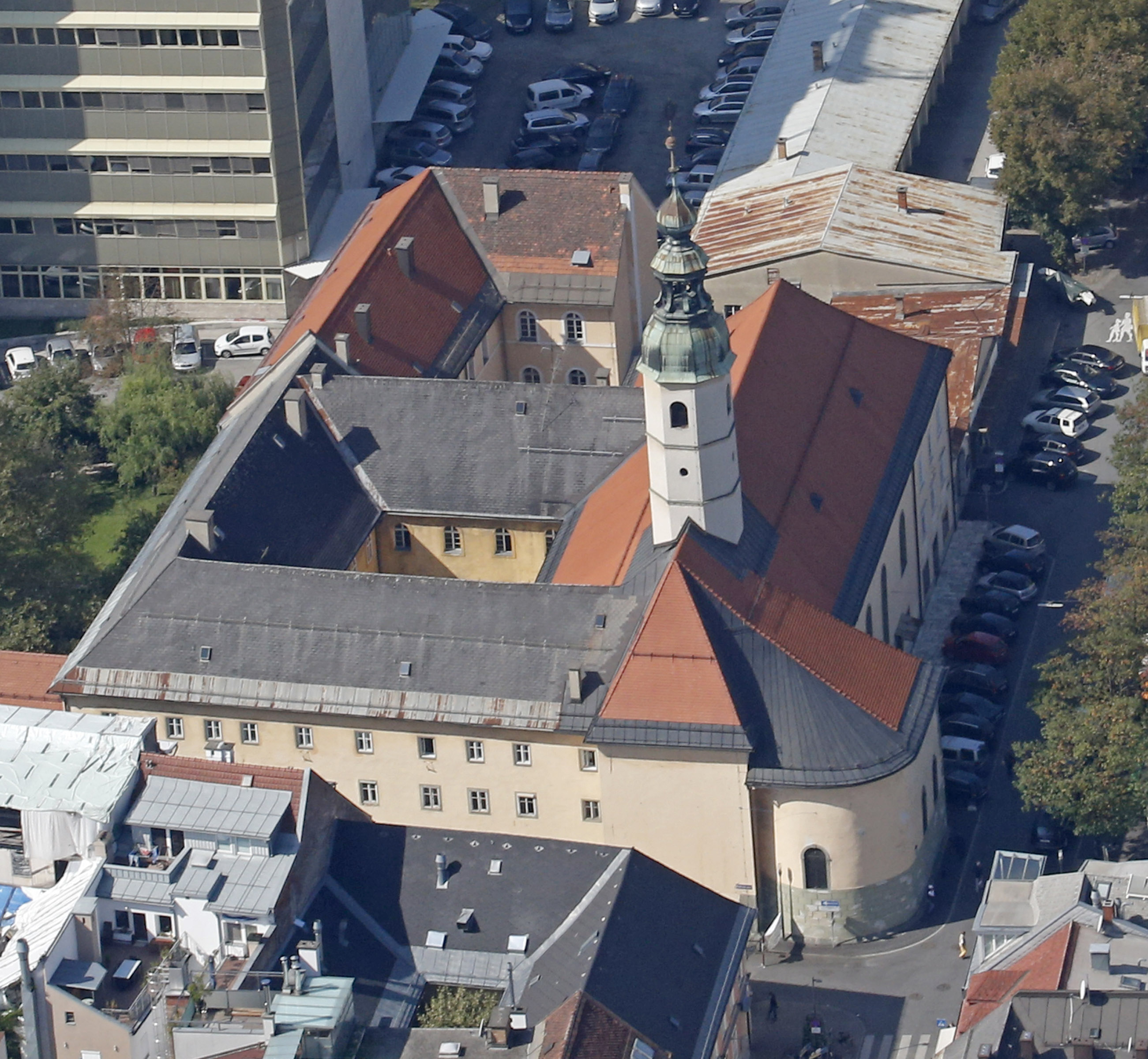 Benediktinetrkirche Luftaufnahme©StadtPresse