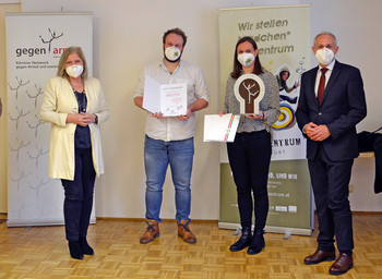 Alexander Brenner (Armutsnetzwerk), Maria-Luise Mathiaschitz (Bürgermeisterin), Marcel Leuschner (Diakonie De la Tour), Elisabeth Koch (Mädchenzentrum), Vizebürgermeister Jürgen Pfeiler, Stefan Mauthner (Leiter der Sozialabteilung).