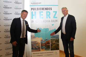 Bürgermeister Christian Scheider und Vizebürgermeister Prof. Mag. Alois Dolinar vertiefen Klagenfurts Netzwerke im Alpen-Adria-Raum