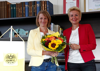 Klagenfurts Verkehrsreferentin Stadträtin Sandra Wassermann mit ÖAMTC-Präsidentin Dr. Johanna Mutzl