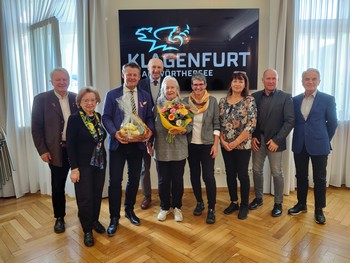 V.l.n.r.: GR Mag. Erich Wappis, Helene Gstättner, Bgm Christian Scheider, GR Dr. Manfred Mertel, Reg. Rätin Christine Krainz, Mag. Karin Ertl, GR Lucia Kernle, Joachim Katzenberger B.A. MAund Vzbgm. a. D. Ewald Wiedenbauer