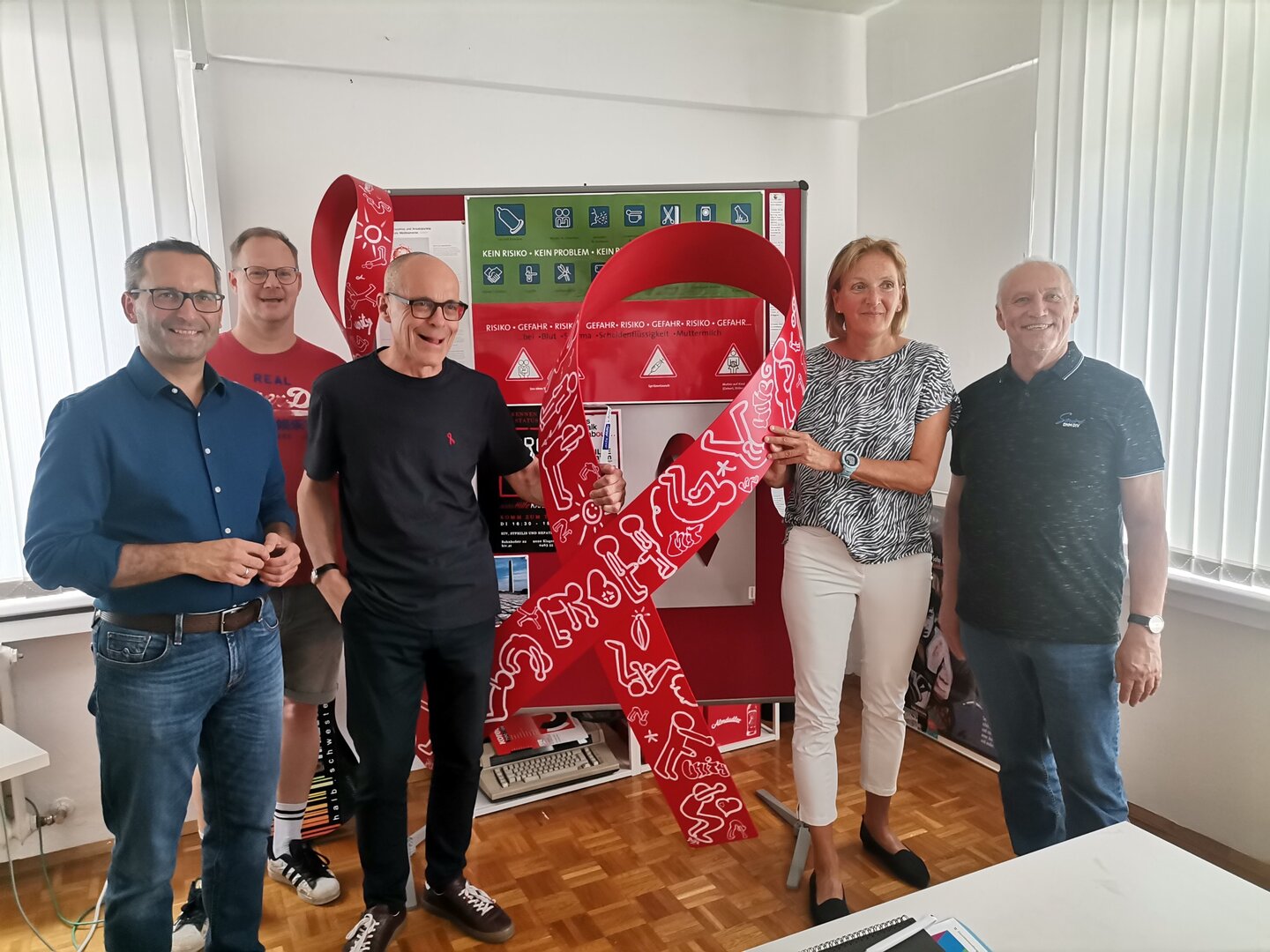 Gesundheitsreferent Stadtrat Mag. Franz Petritz besichtigte die neuen Räumlichkeiten der AidsHilfe-Kärnten. Foto: Büro Petritz