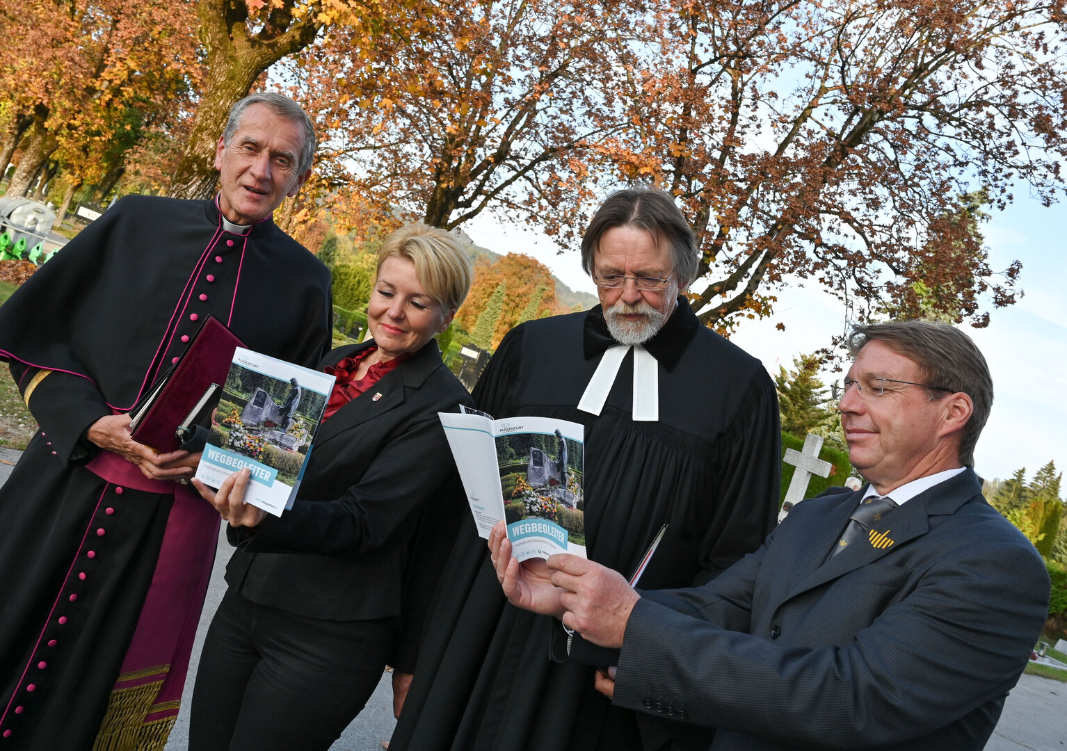 Gemeinsames Gedenken am Friedhof Annabichl