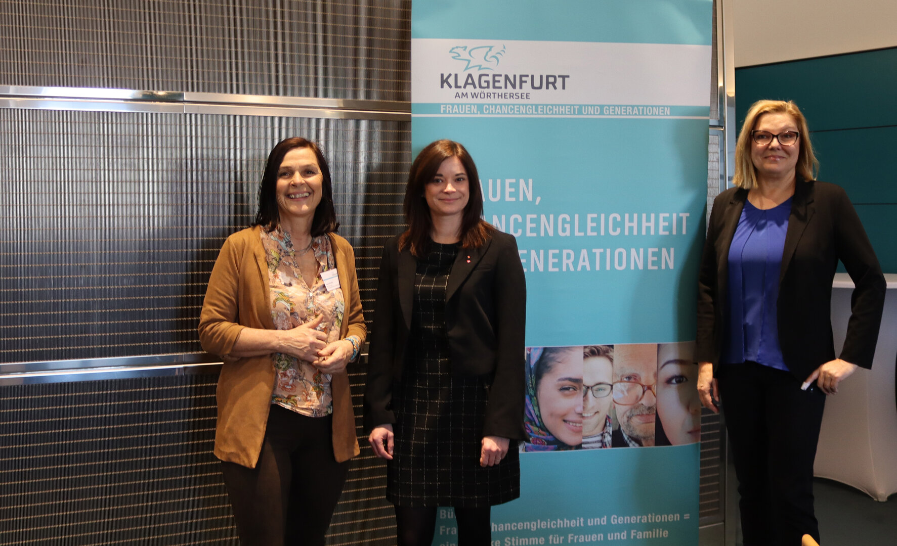 Mag. Astrid Malle, Frauenreferentin Stadträtin Mag. Corinna Smrecnik und FH-Prof. MMag. Dr. Kathrin Stainer-Hämmerle freuten sich zahlreiche Besucherinnen begrüßen zu können. Foto: StadtKommunikation/Kaimbacher