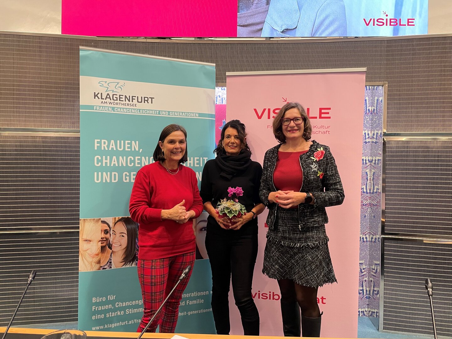 V.l.: Mag.a Astrid Malle (Büro für Frauen, Chancengleichheit und  Generationen), Dr.in Ute Liepold und Frauenreferentin Stadträtin Dipl. Ing. Constance Mochar. Foto: Büro Mochar