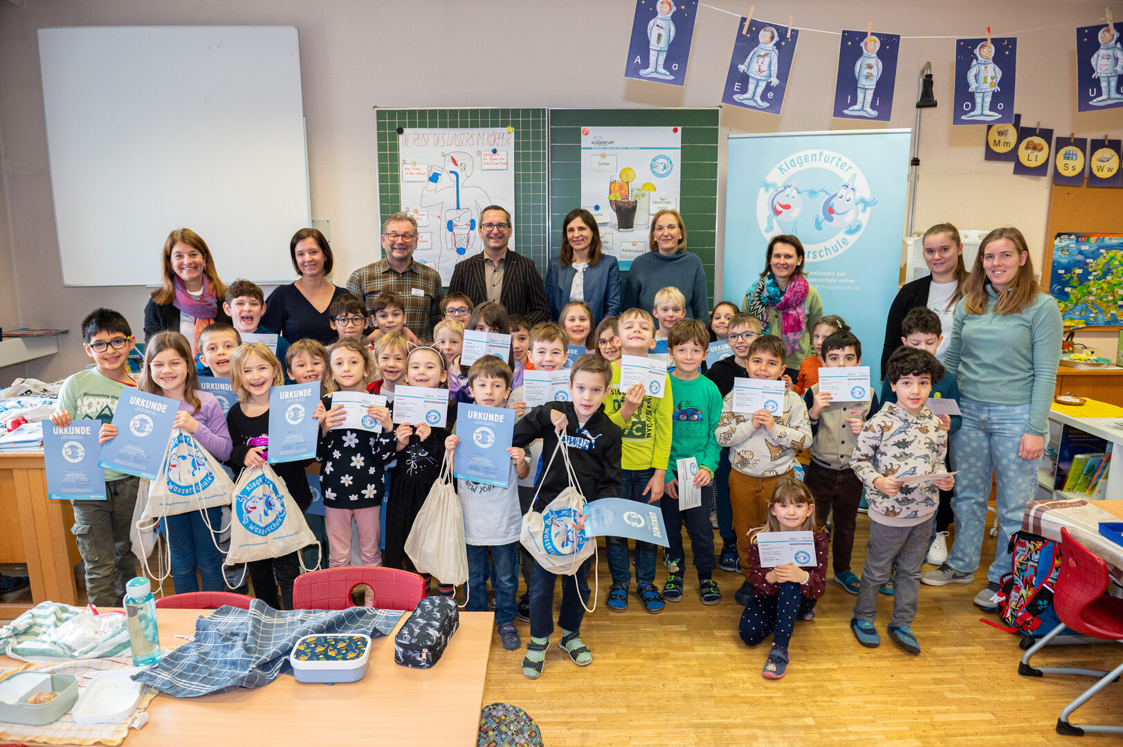 Auch die 1d-Klasse der VS Körnerschule macht bei der „Klagenfurter Wasserschule“ mit und freute sich über den tollen Workshop.  Foto: StadtKommunikation /Hude