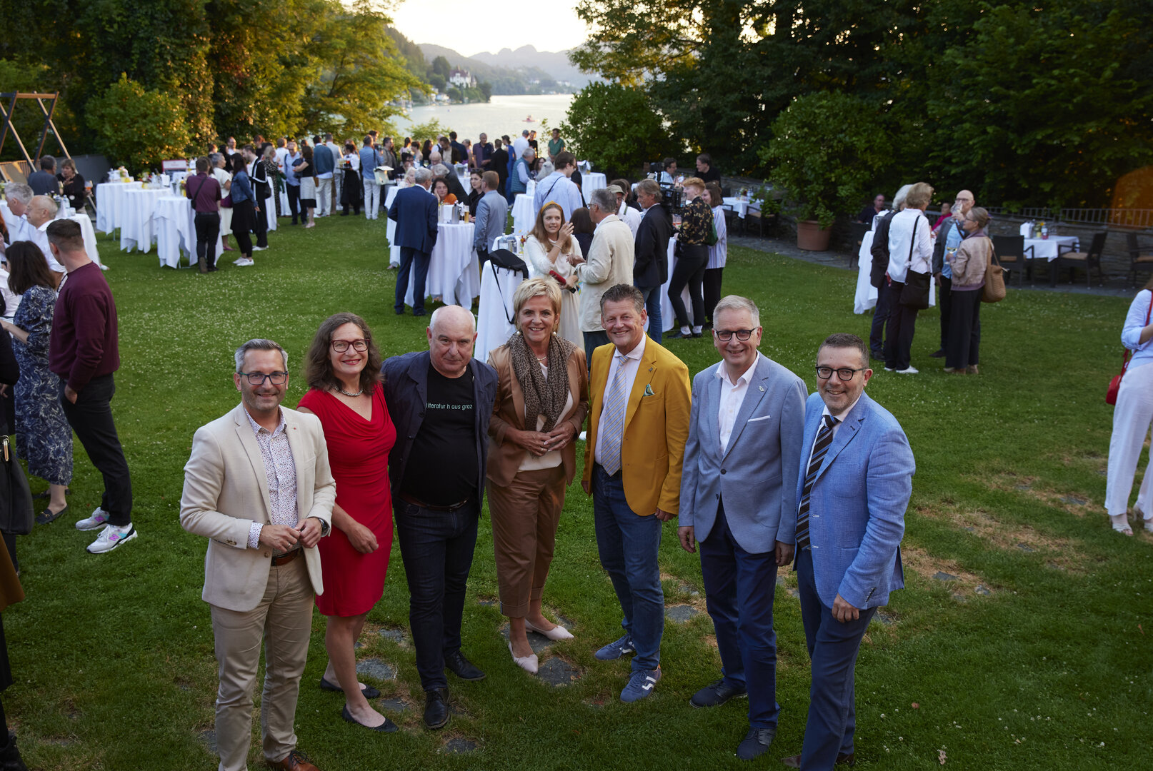 v.l. Kulturreferent Stadtrat Mag. Franz Petritz, Stadträtin DI Constance Mochar mit Jury-Vorsitzender Klaus Kastberger, ORF-Landesdirektorin Karin Bernhard, Bürgermeister Christian Scheider, Vizebürgermeister MMag. Dr. Alexander Kastner und Gemeinderat Mag. Manfred Jantscher beim Empfang im Schloss Loretto.  Foto: StadtKommunikation / Johannes Puch