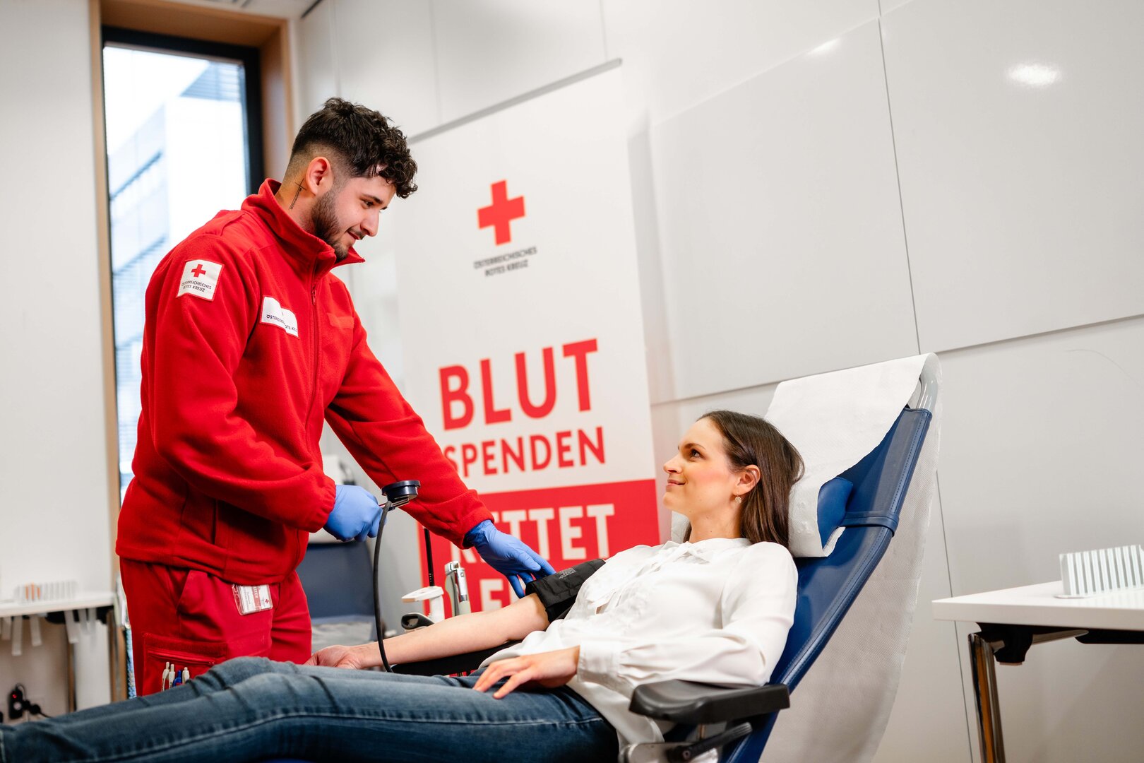 Bei der Blutspendeaktion des Österreichischen Roten Kreuz Kärnten kann man wieder Leben retten. Foto: RKK