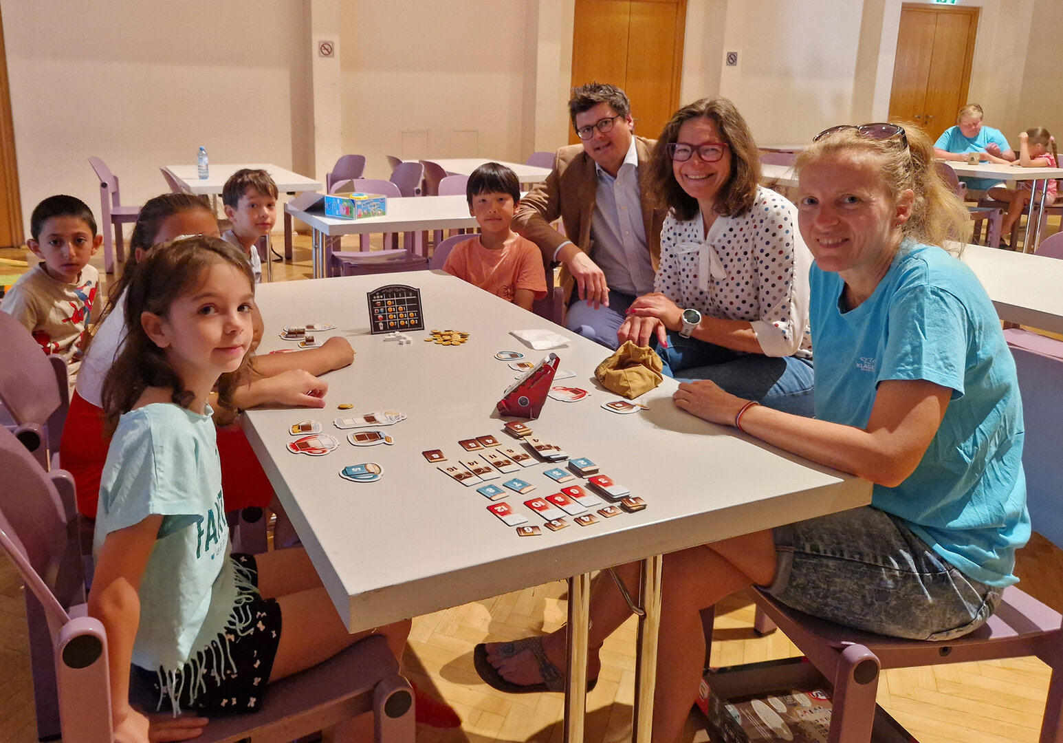 Familienreferentin DIin Constance Mochar zu Besuch bei den Klagenfurter Spieletagen. Foto: SK