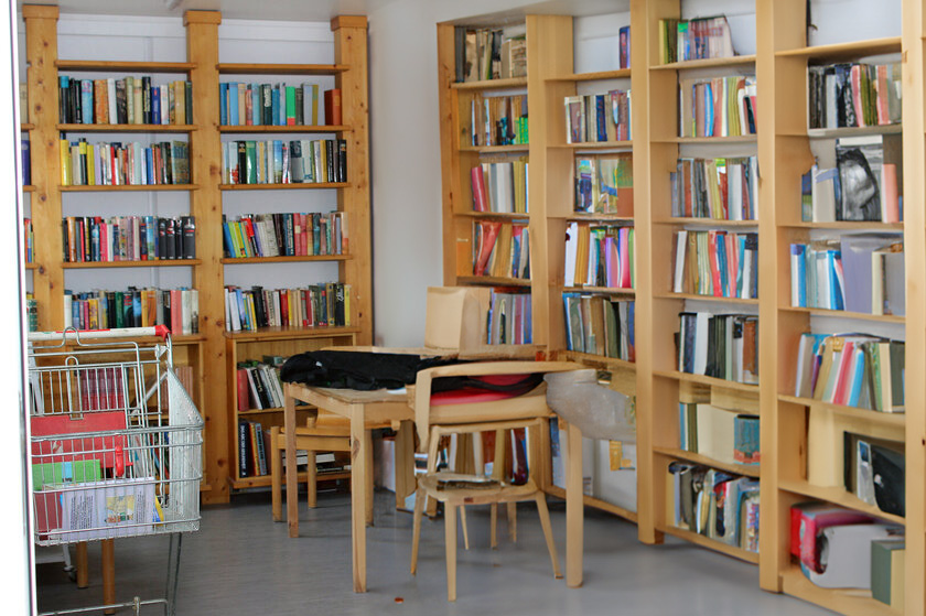 Die städtischen Altstoffsammelstellen Nord (Kautscheleweg 14) und Süd (Stadlweg 48) bieten auch eigene Büchercontainer. Foto: StadtKommunikation