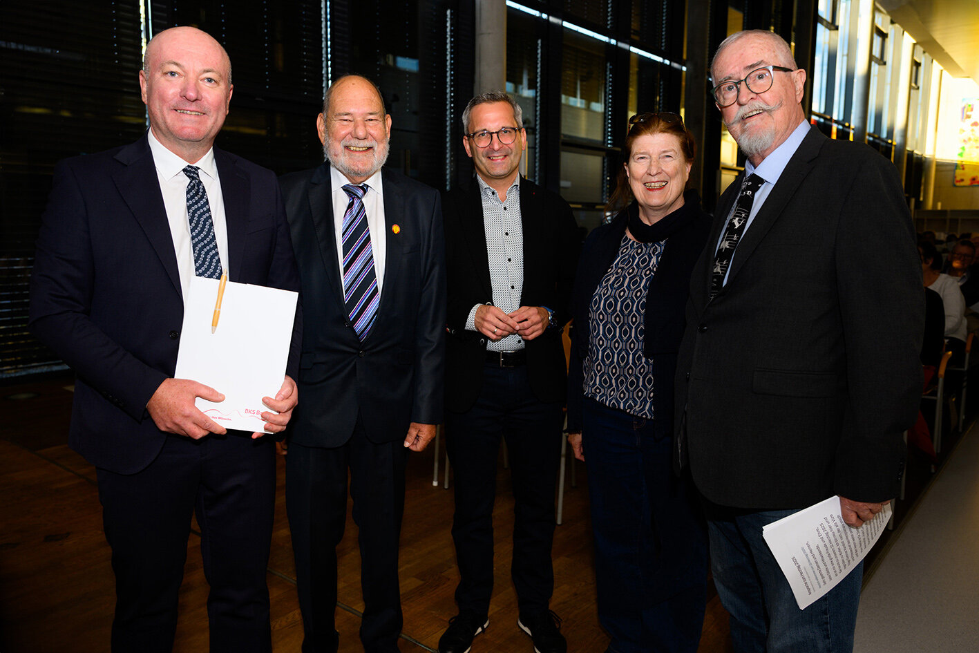 : 32. Kärntner Herztag mit KABEG-Vorstand Dr. Arnold Gabriel, Ing. Dietmar Kandolf (Stv. Präsident Herzverband), Gesundheits-Stadtrat Mag. Franz Petritz, Gemeinderätin Gabriela Holzer und der Präsident des Herzverbandes OMR Dr. Dieter Kopper.  Foto: SK/Hude