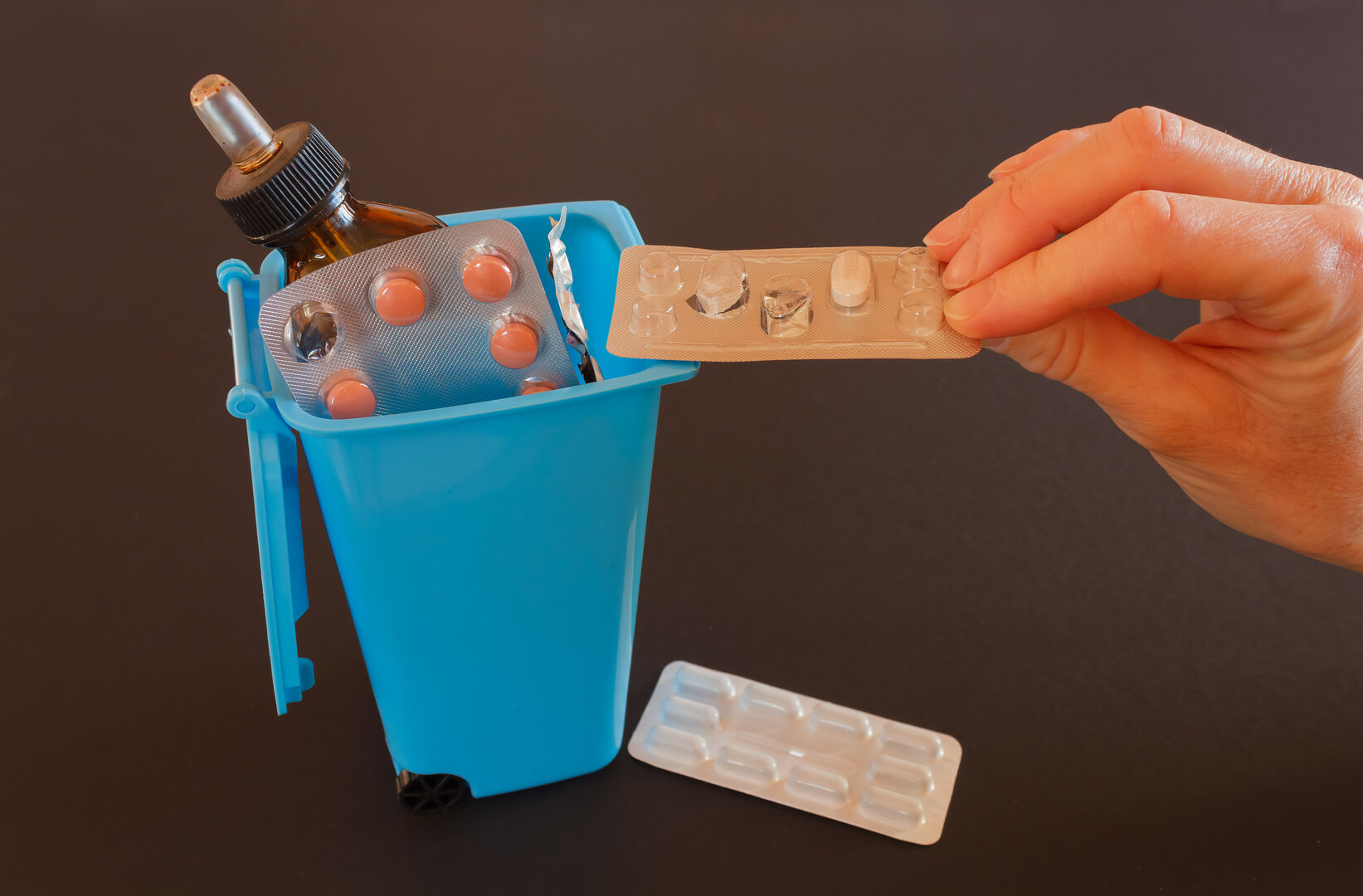 Altmedikamente gehören getrennt gesammelt – und ihre Verpackungen gehören in die richtige Tonne.