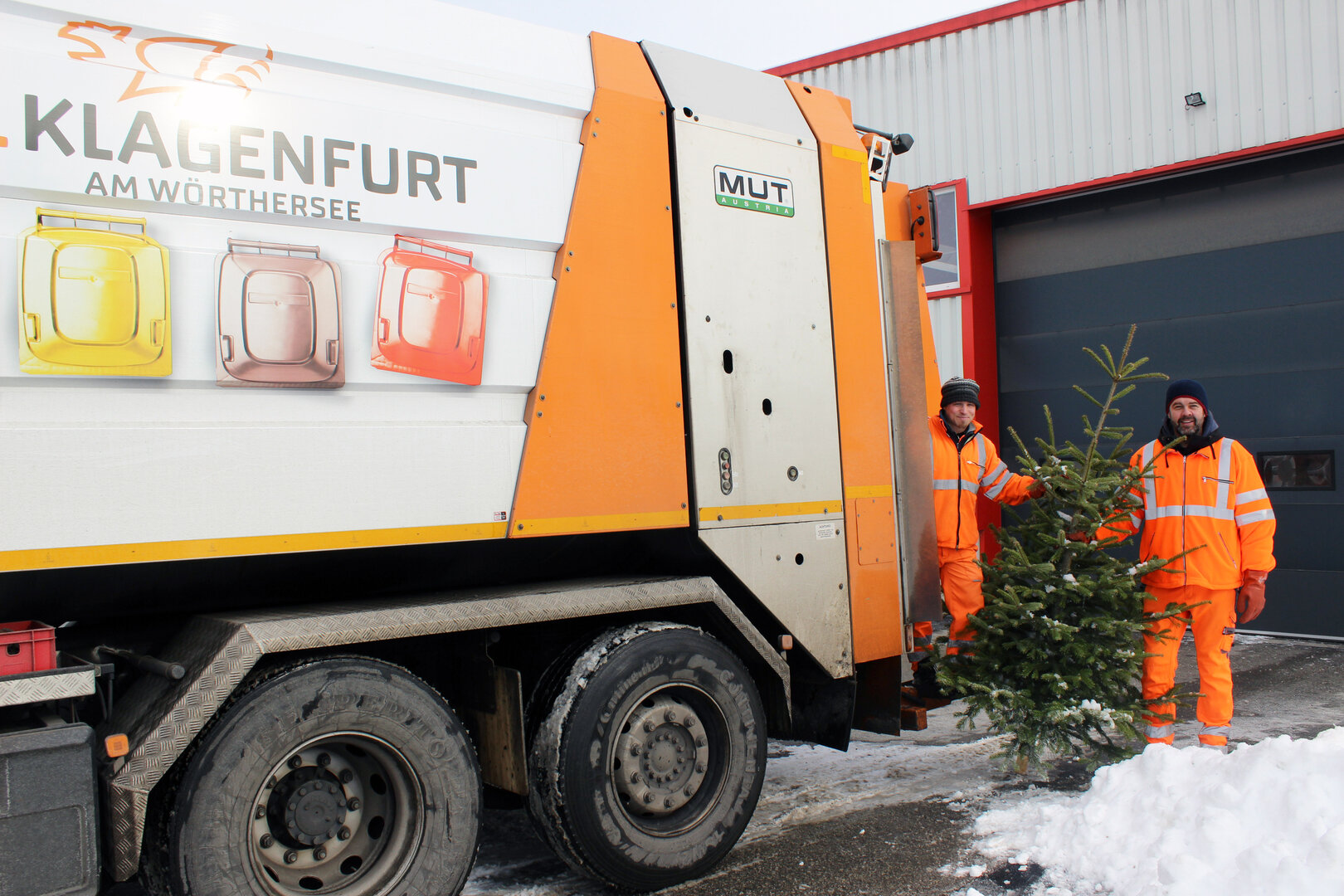 Die Christbaumentsorgung läuft in Klagenfurt noch bis Mitte Februar.
