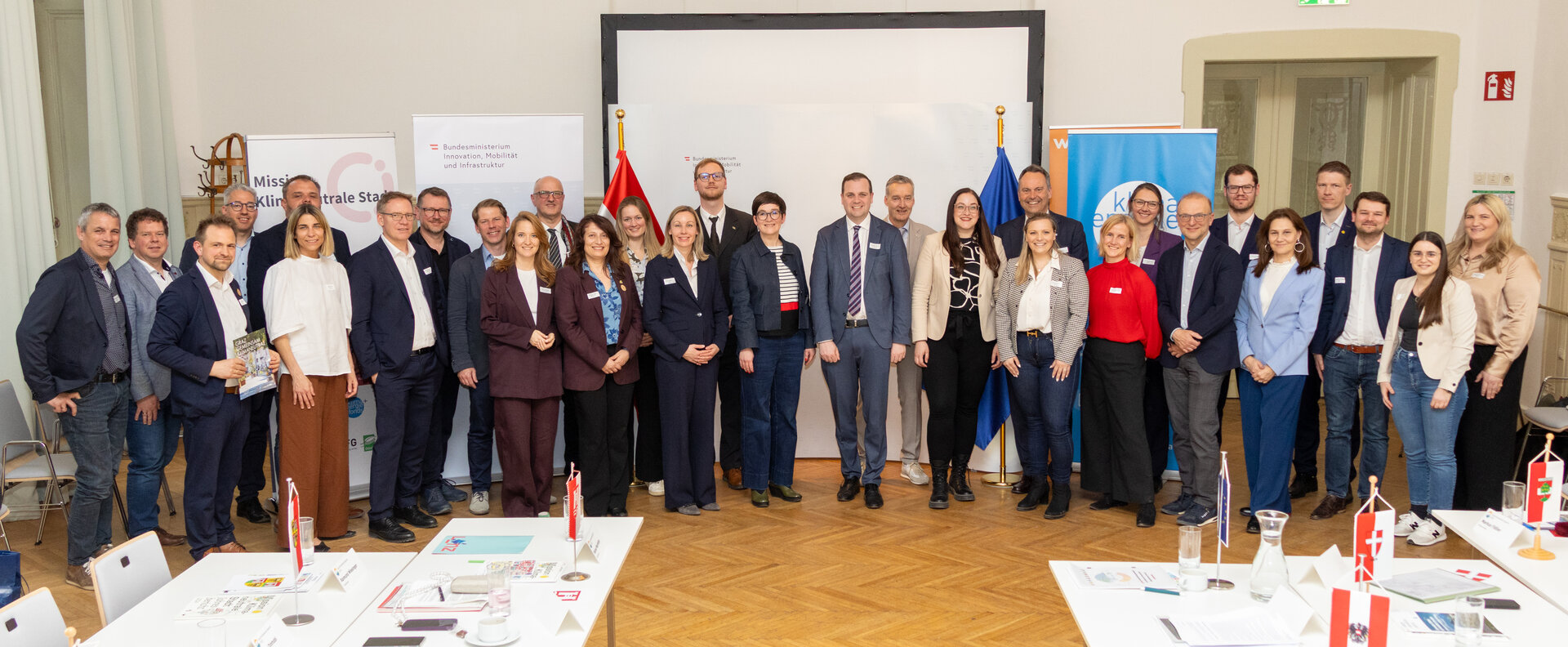 An dem Pionierstadtgespräch in Wien nahm auch die Stadt Klagenfurt mit Klima- und Umweltschutzreferent Vizebürgermeister Patrick Jonke und Dr. Wolfgang Hafner (Leiter Abt. Klima- und Umweltschutz) teil (Bildmitte).
