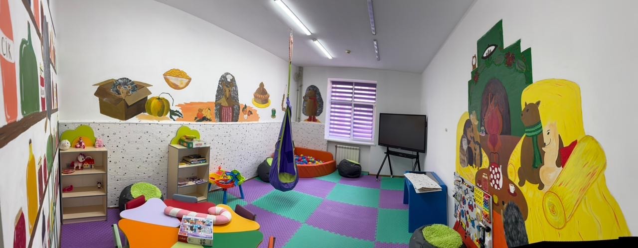 Der neu eingerichtete Kinderclub im Krankenhaus in Czernowitz. Fotos: KK