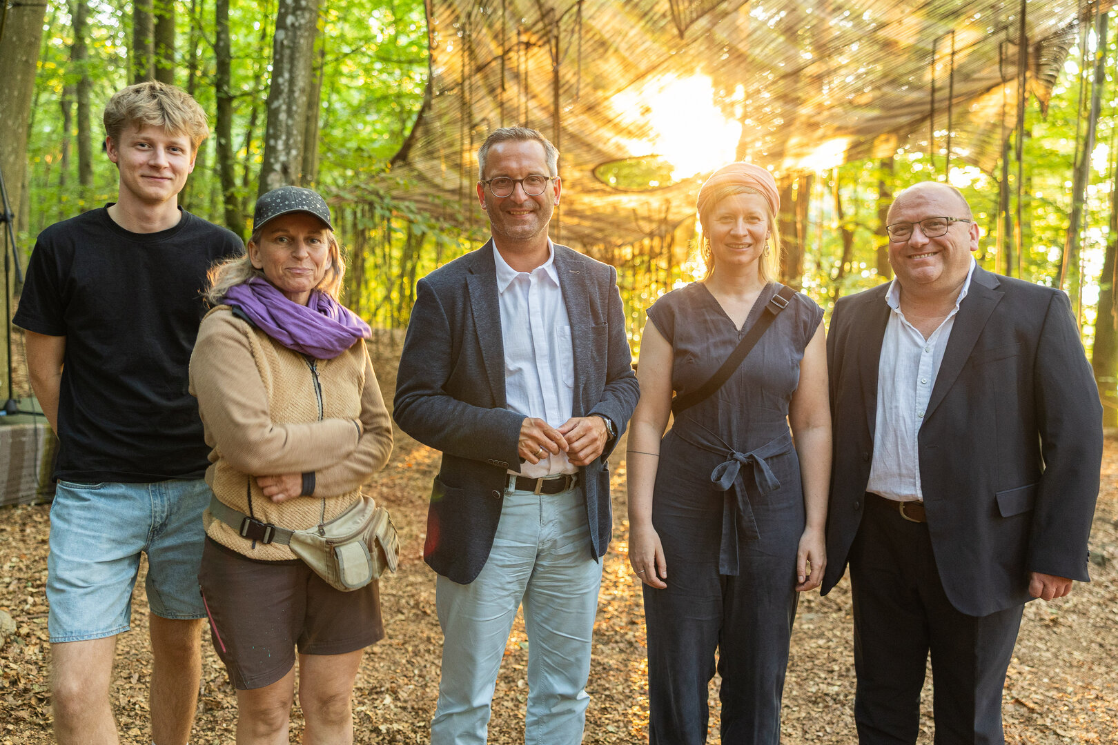 Kulturstadtrat Franz Petritz besuchte die Podiumsdiskussion und die anschließende Open-Air-Vorführung von „WALD*“ beim Gustav-Mahler-Komponierhäuschen.