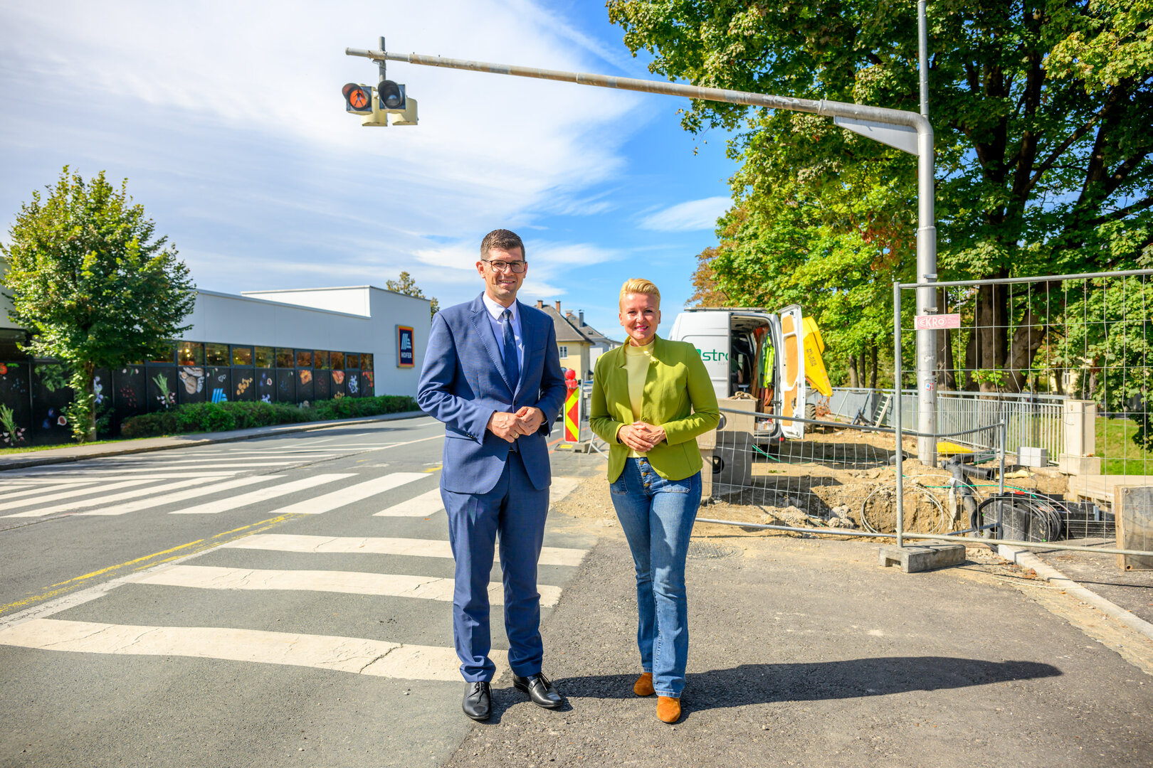 Straßenbau- und Verkehrsstadträtin Sandra Wassermann, BA MA und Straßenbaureferent Landeshauptmannstellvertreter Martin Gruber gaben den Startschuss für weitere bauliche Maßnahmen in der Villacher Straße. 