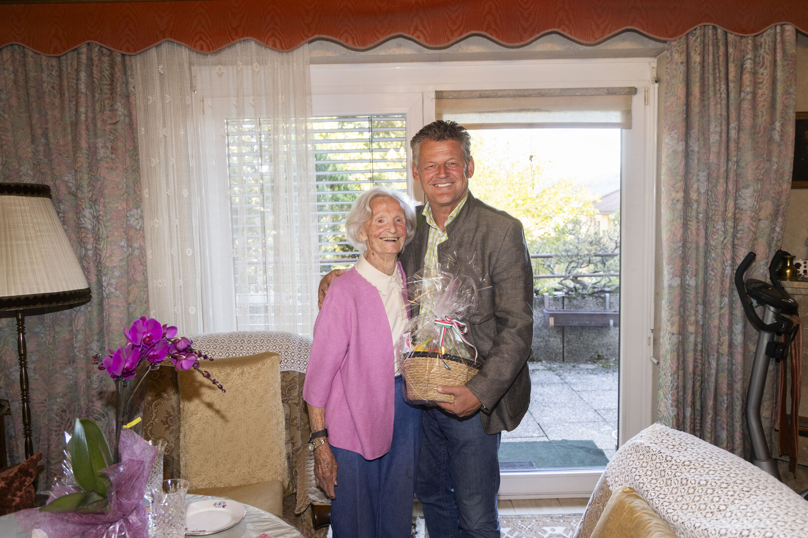 Bürgermeister Christian Scheider gratulierte Pauline Goritschnig zu ihrem 101. Geburtstag.